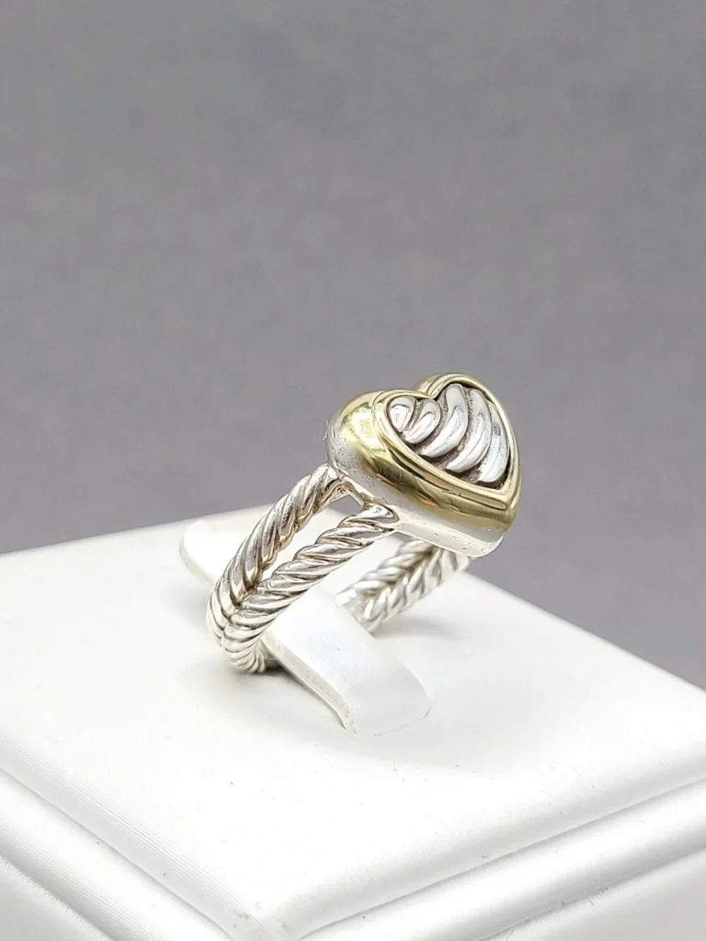 David Yurman Classic Cable Sculpted Heart Ring w/ 18K Yellow Gold - Sz 7 - RARE - Picture 4 of 12